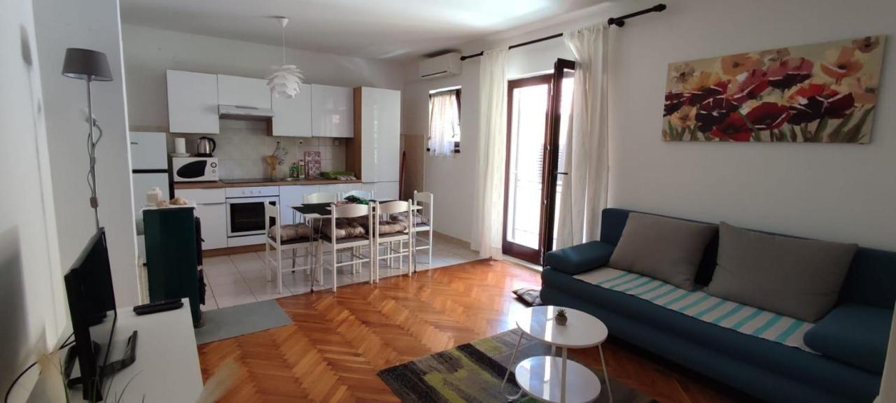 Delfin Apartments Zadar Bagian luar foto
