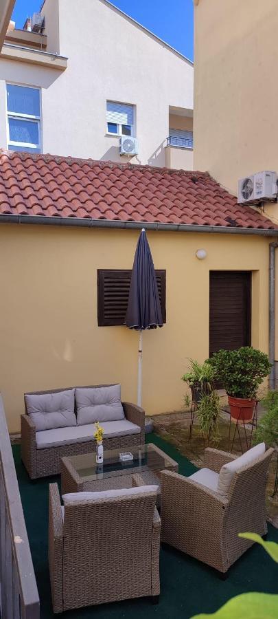 Delfin Apartments Zadar Bagian luar foto
