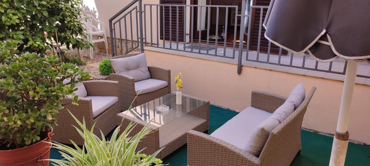 Delfin Apartments Zadar Bagian luar foto