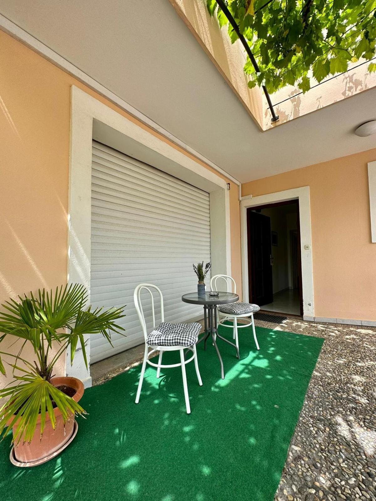 Delfin Apartments Zadar Bagian luar foto